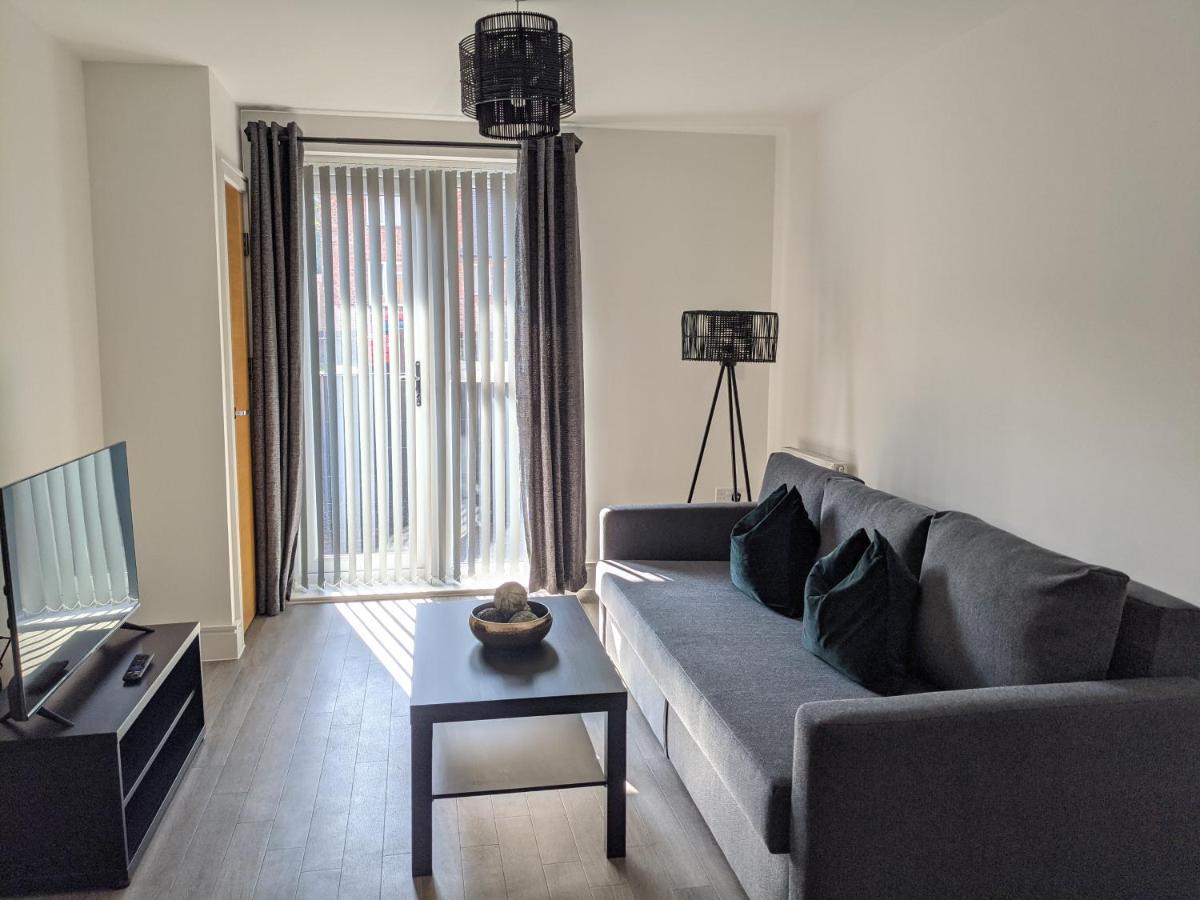 Suffield Lodge By Wycombe Apartments ハイワイクーム エクステリア 写真