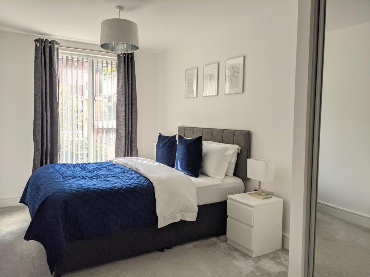 Suffield Lodge By Wycombe Apartments ハイワイクーム エクステリア 写真